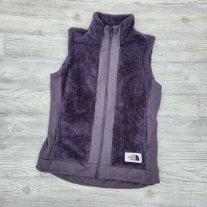 (S) The North Face vest